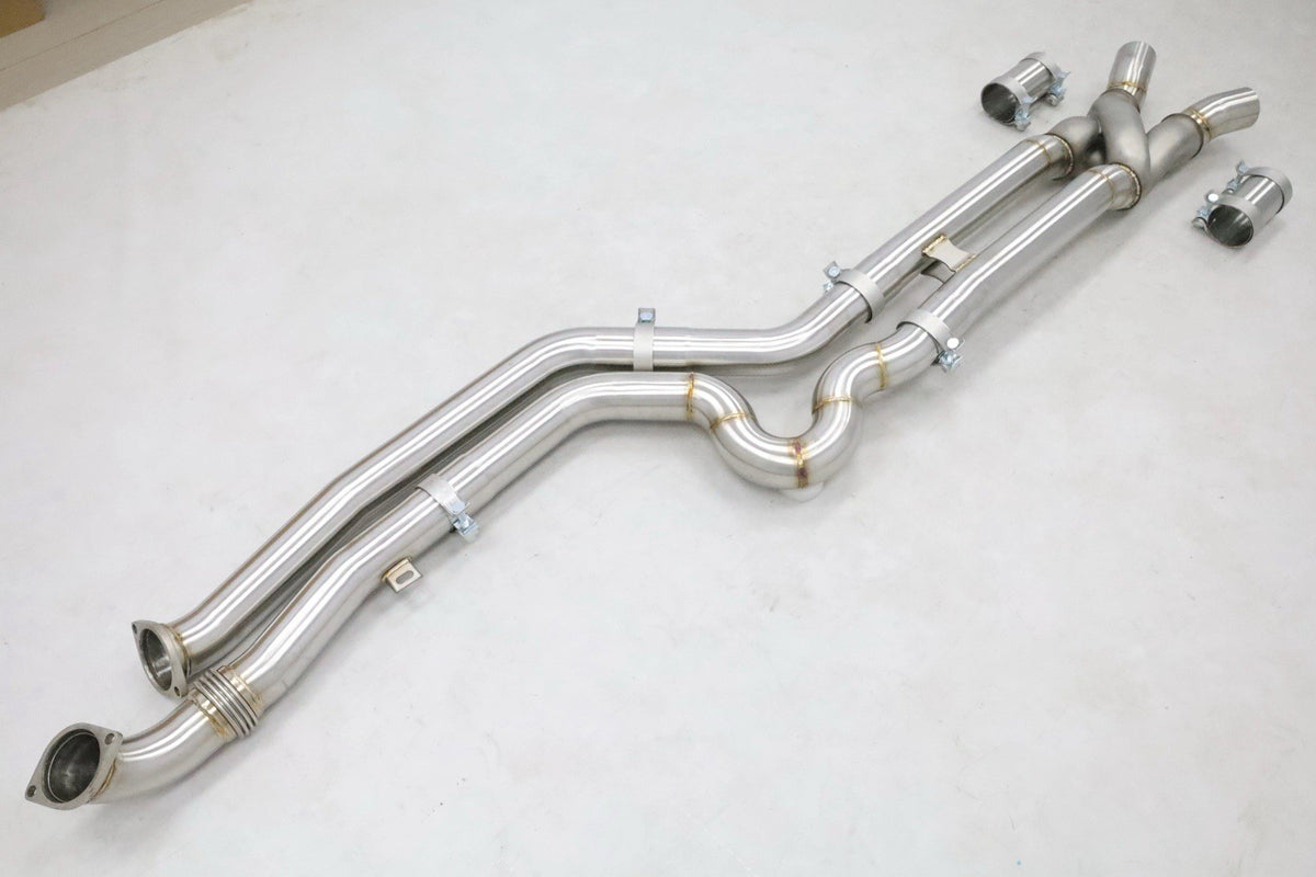 S58 GT4 mid-pipe view 2